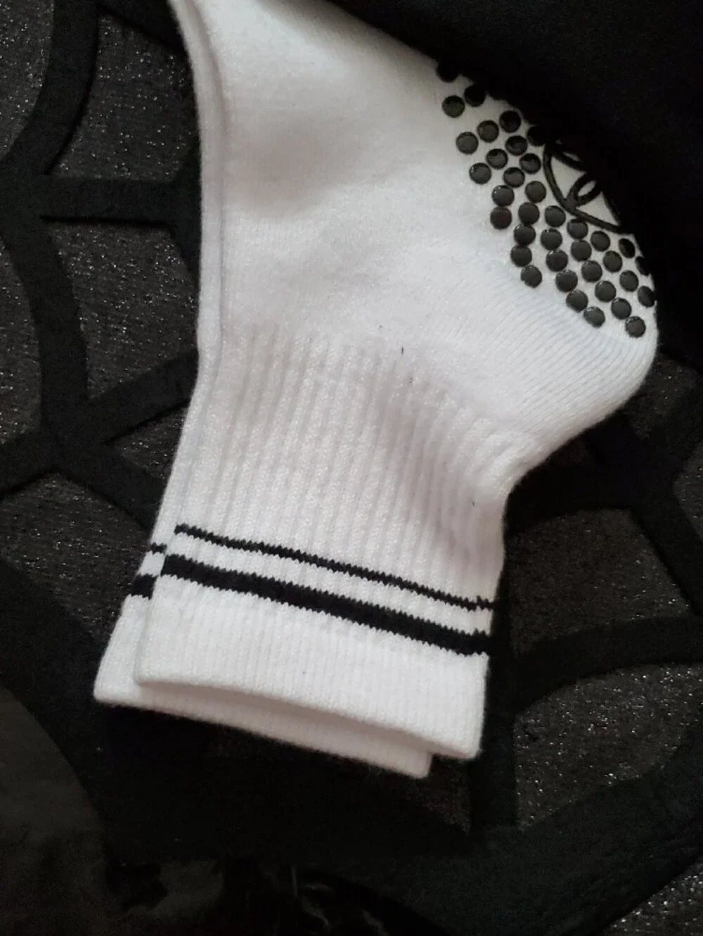 GAIAM Black & White Grippy Crew Socks - 2-Pack